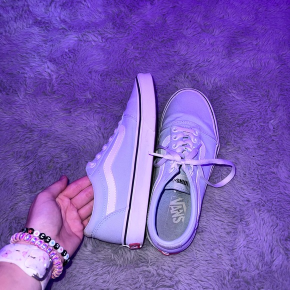 Vans - Picture 4 of 5